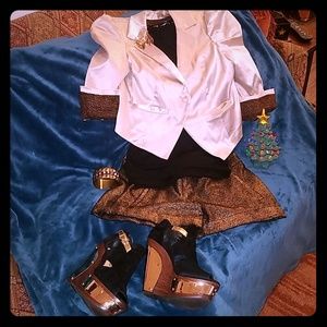 Gianni Bini Black Suede/Goldplated wedges